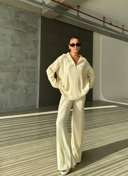 BEJ FERMUARLI TRİKO TAKIM