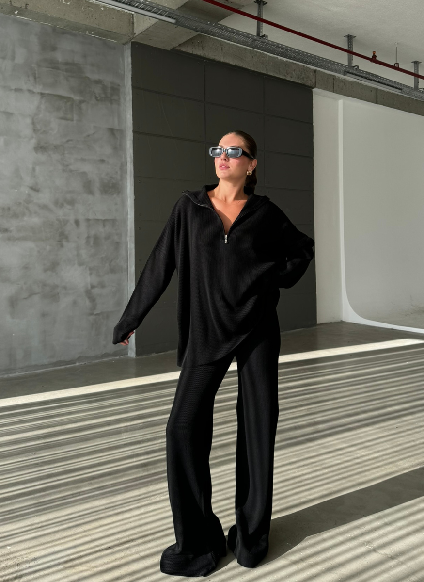 SİYAH FERMUARLI TRİKO TAKIM