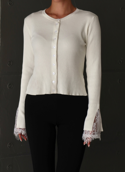 HIRKA DANTEL DETAYLI HIRKA