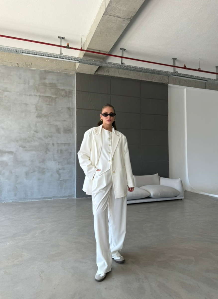 BEYAZ OVERSİZE BLAZER