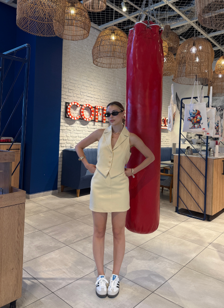 SARI CUT OUT YELEK