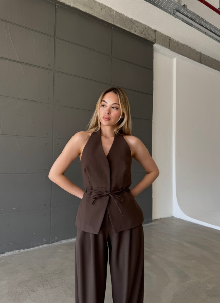 KAHVE BOYUNDAN ASKILI YELEK