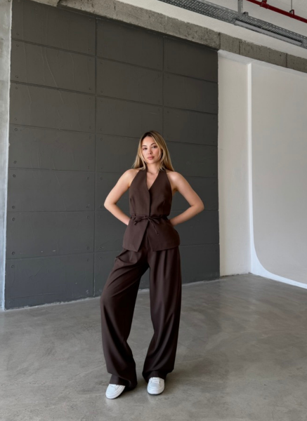 KAHVE BOYUNDAN ASKILI YELEK