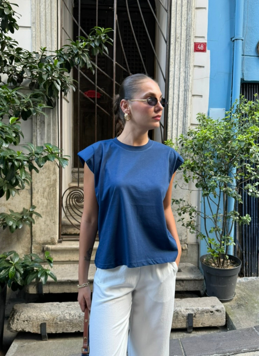 MAVİ VATKALI T-SHIRT
