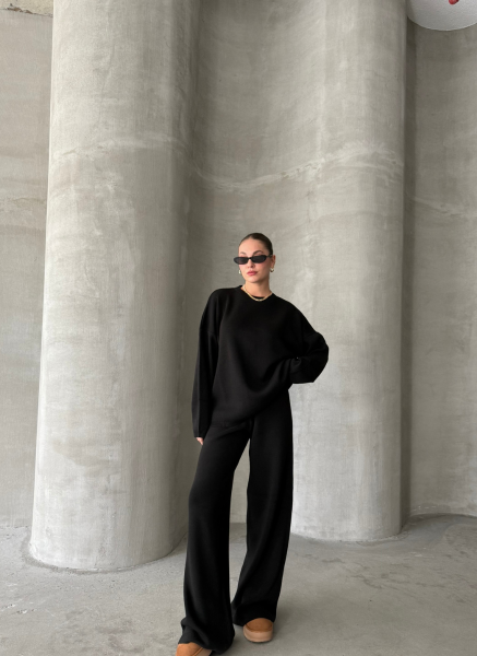 SİYAH BİSİKLET YAKA TRİKO TAKIM