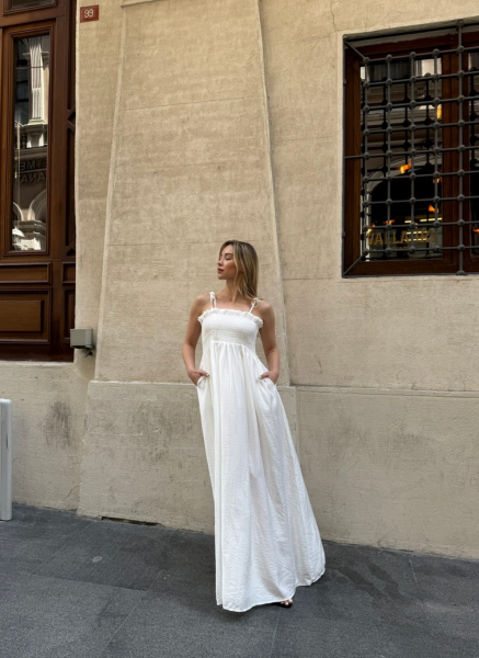 BEYAZ GİPELİ ELBİSE