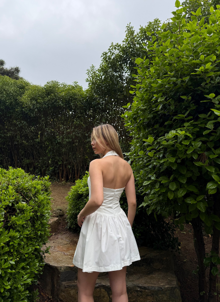 BEYAZ HALTER YAKA ELBİSE