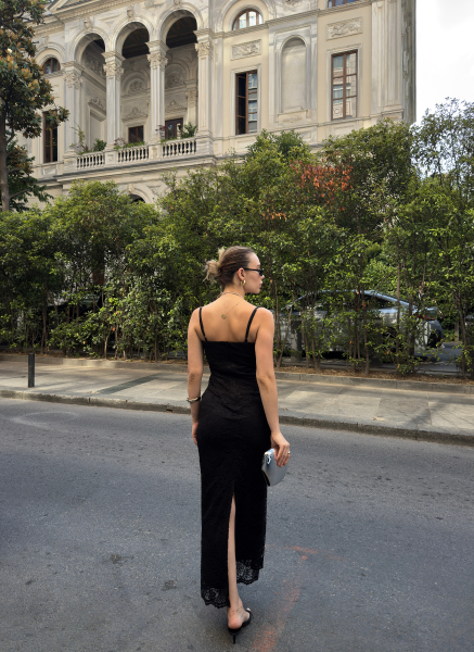 SİYAH DANTEL ELBİSE