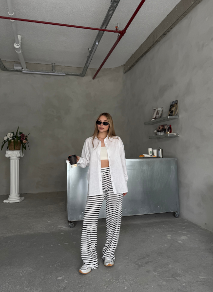 BEYAZ OVERSİZE GÖMLEK