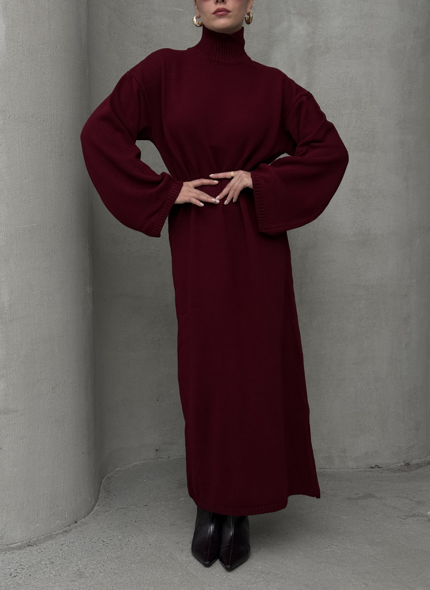 BORDO BOĞAZLI TRİKO ELBİSE