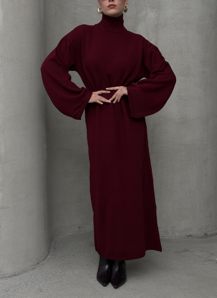 BORDO BOĞAZLI TRİKO ELBİSE