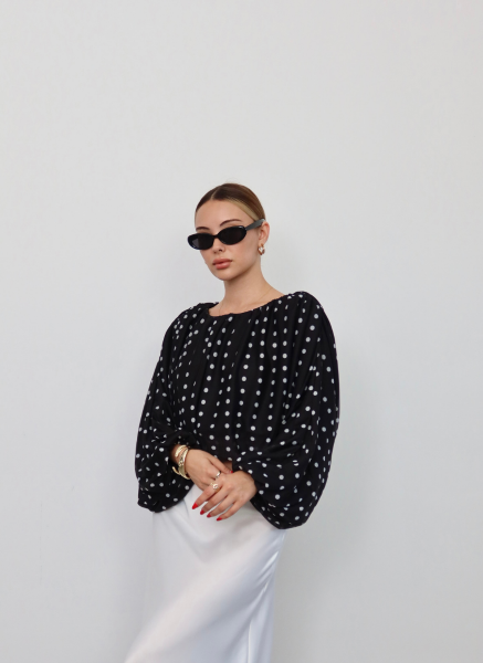 SİYAH PUANTİYELİ BLUZ