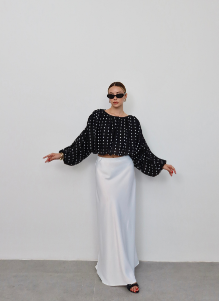 SİYAH PUANTİYELİ BLUZ