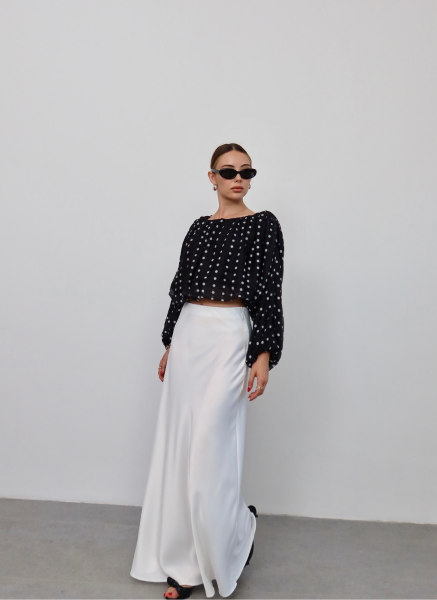 SİYAH PUANTİYELİ BLUZ