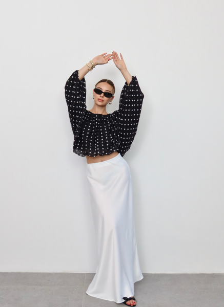 SİYAH PUANTİYELİ BLUZ