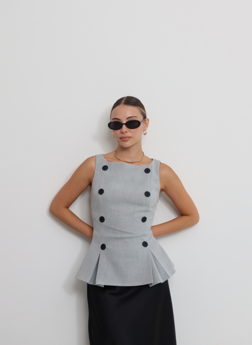 GRİ ÇOK DÜĞMELİ YELEK