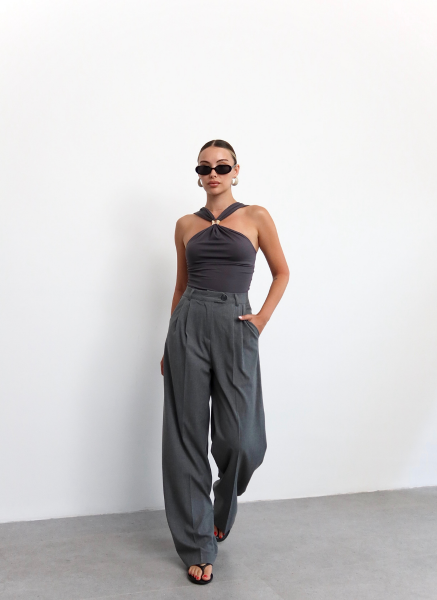 GRİ GOLD TAKILI BLUZ