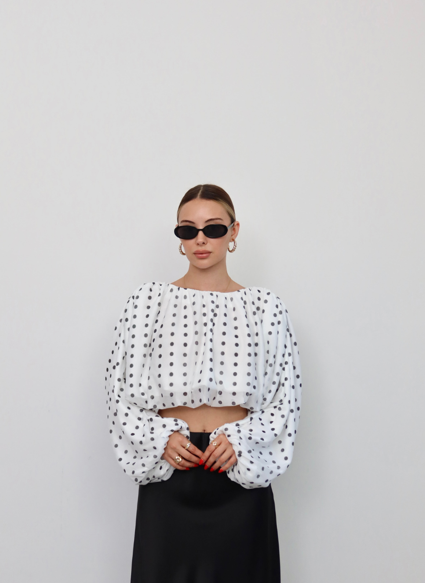 BEYAZ PUANTİYELİ BLUZ