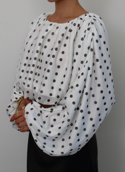 BEYAZ PUANTİYELİ BLUZ