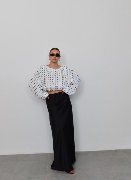 BEYAZ PUANTİYELİ BLUZ