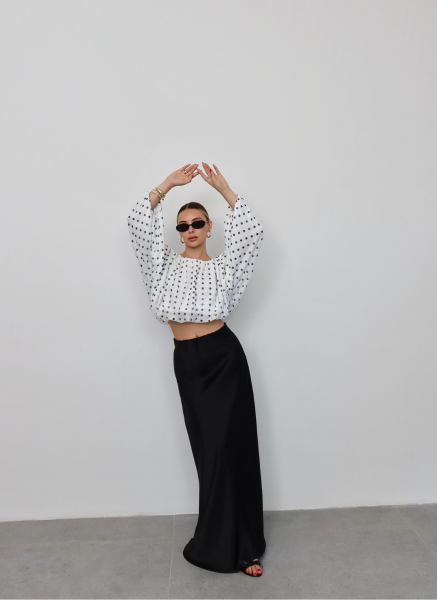 BEYAZ PUANTİYELİ BLUZ