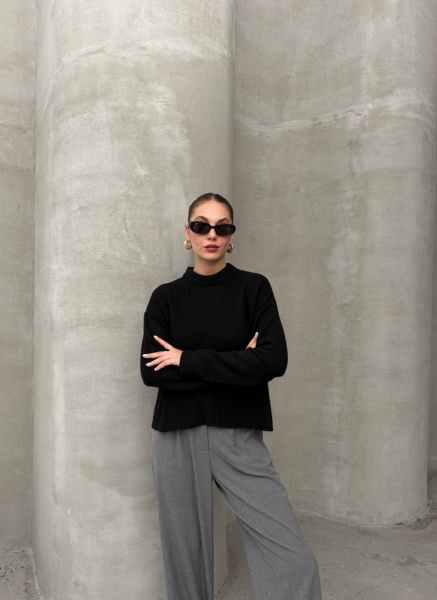 SİYAH TRİKO YUMOŞ KAZAK