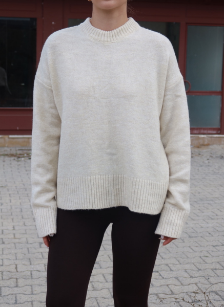 EKRU TRİKO YUMOŞ KAZAK