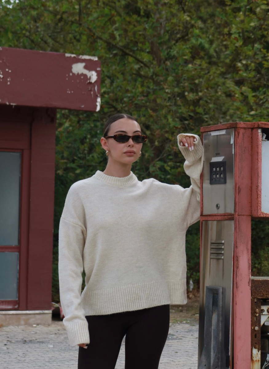 EKRU TRİKO YUMOŞ KAZAK