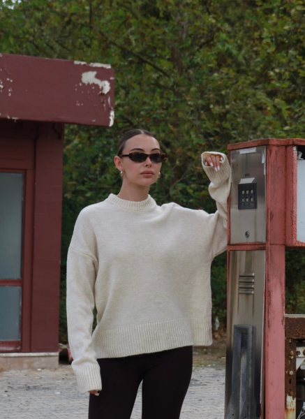 EKRU TRİKO YUMOŞ KAZAK