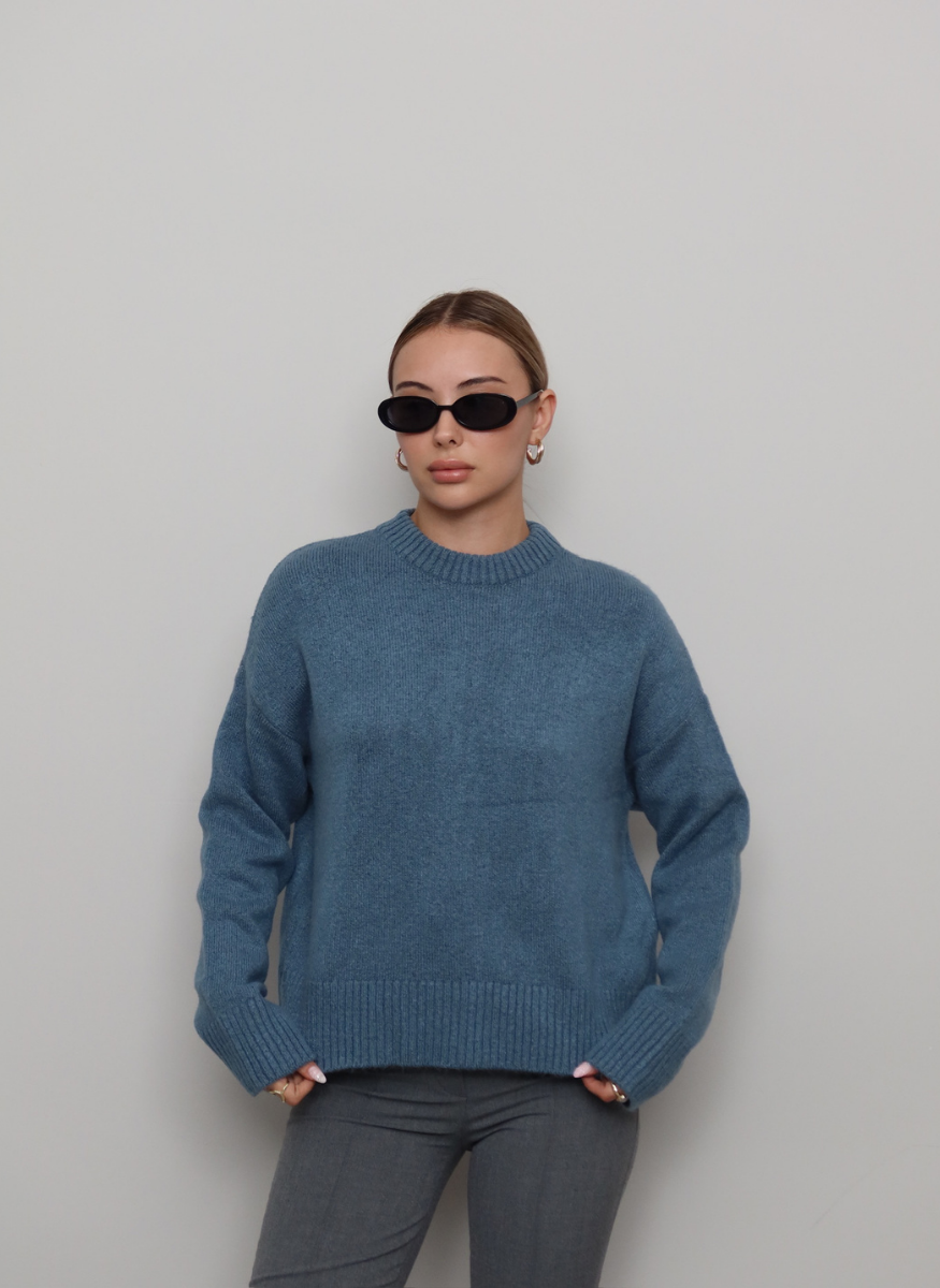 MAVİ TRİKO YUMOŞ KAZAK