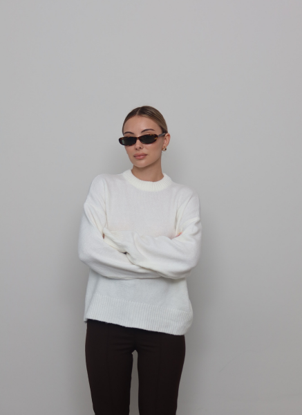 BEYAZ TRİKO YUMOŞ KAZAK