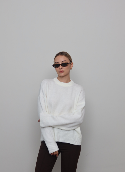 BEYAZ TRİKO YUMOŞ KAZAK