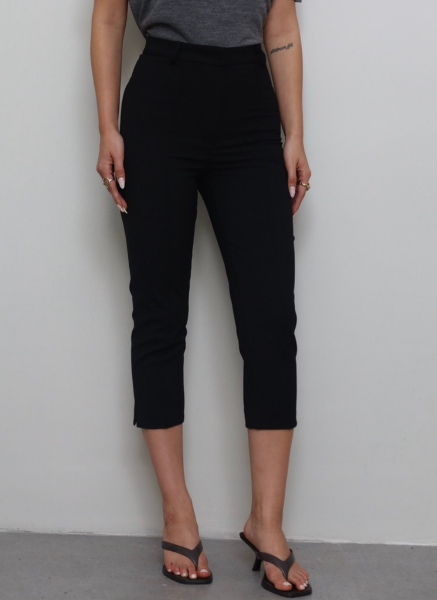 SİYAH ÇIMALI KAPRİ PANTOLON