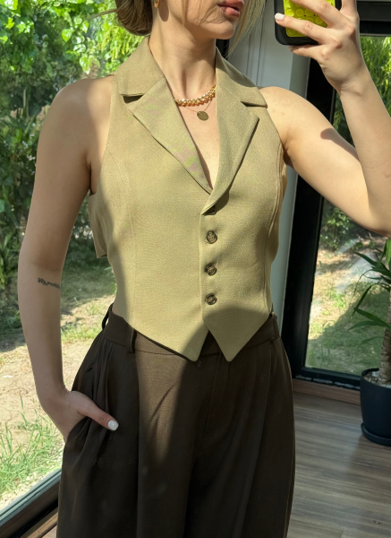 CAMEL CUT OUT YELEK