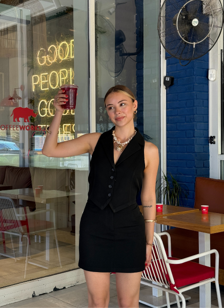 SİYAH CUT OUT YELEK