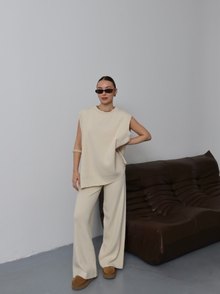 BEJ YELEKLİ TRİKO TAKIM