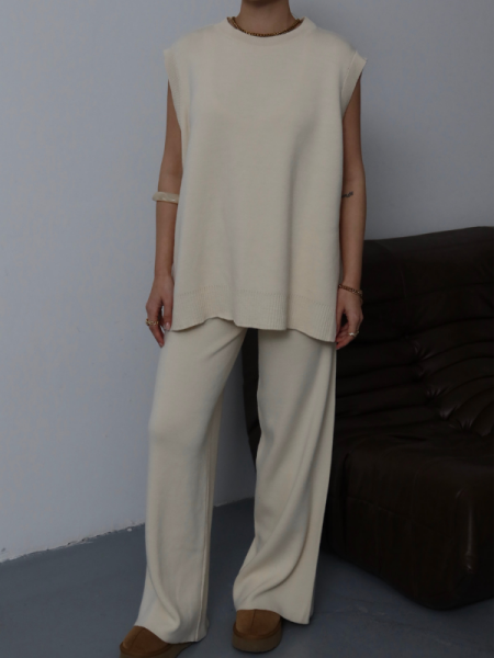 BEJ YELEKLİ TRİKO TAKIM