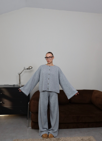 GRİ HIRKALI TRİKO TAKIM