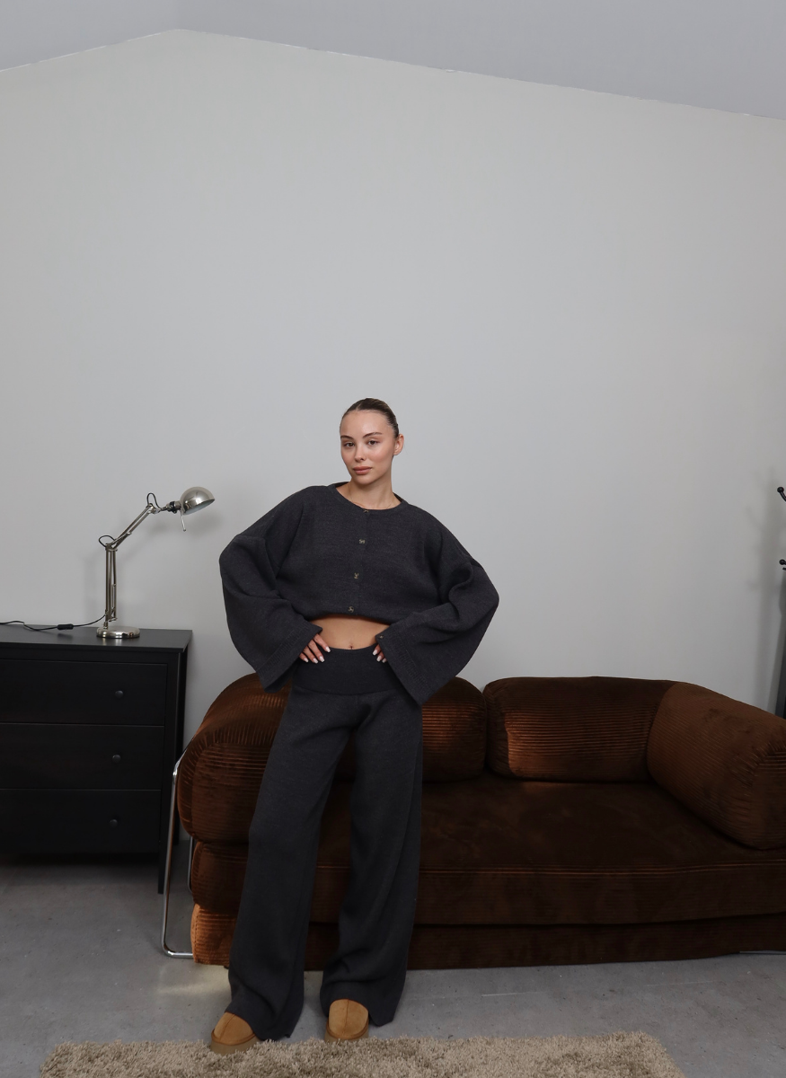 ANTRASİT HIRKALI TRİKO TAKIM