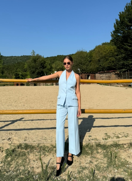 MAVİ HİLLARY TAKIM