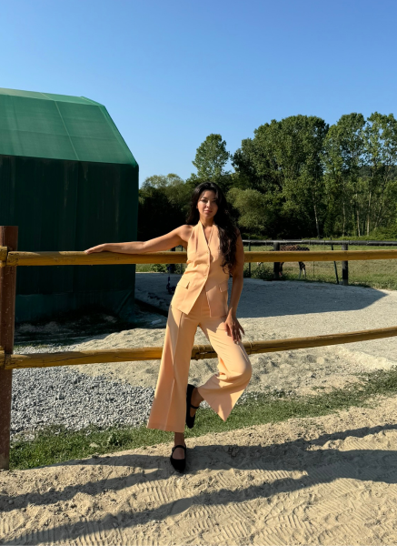 TURUNCU HİLLARY TAKIM