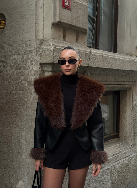 SUNİ DERİ KÜRK DETAYLI SİYAH CEKET