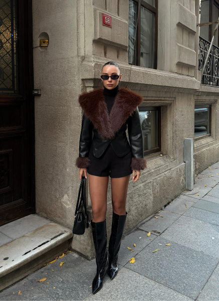 SUNİ DERİ KÜRK DETAYLI SİYAH CEKET