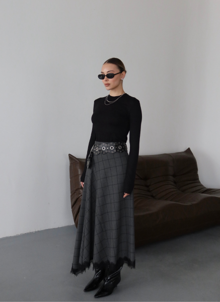 ANTRASİT DANTEL DETAYLI KARELİ ETEK