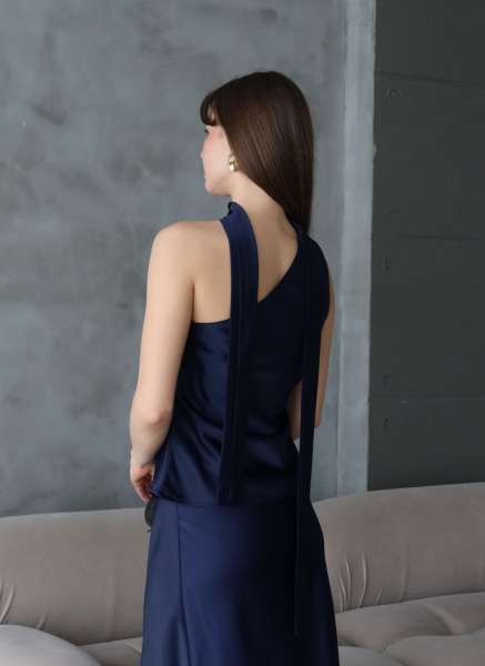 LACİVERT SATEN ŞALLI BLUZ