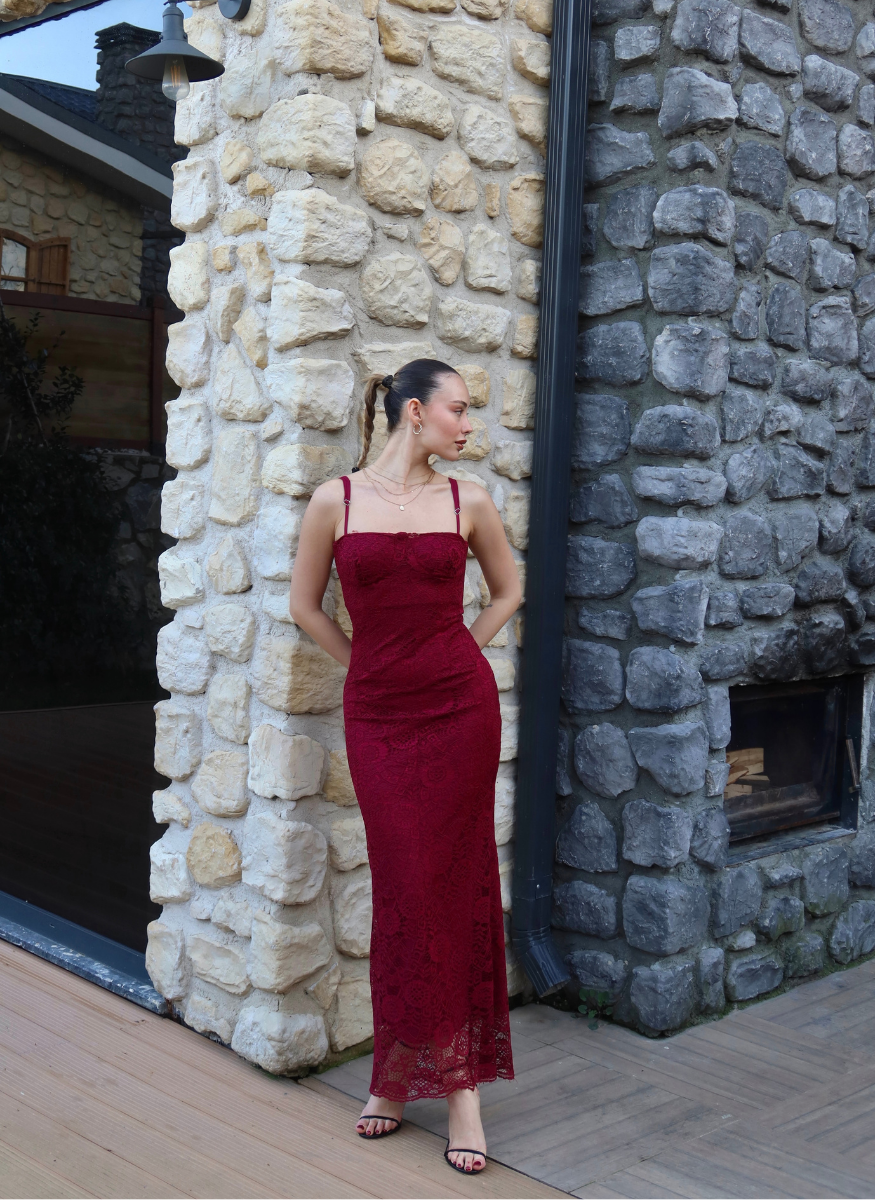 BORDO DANTEL ELBİSE